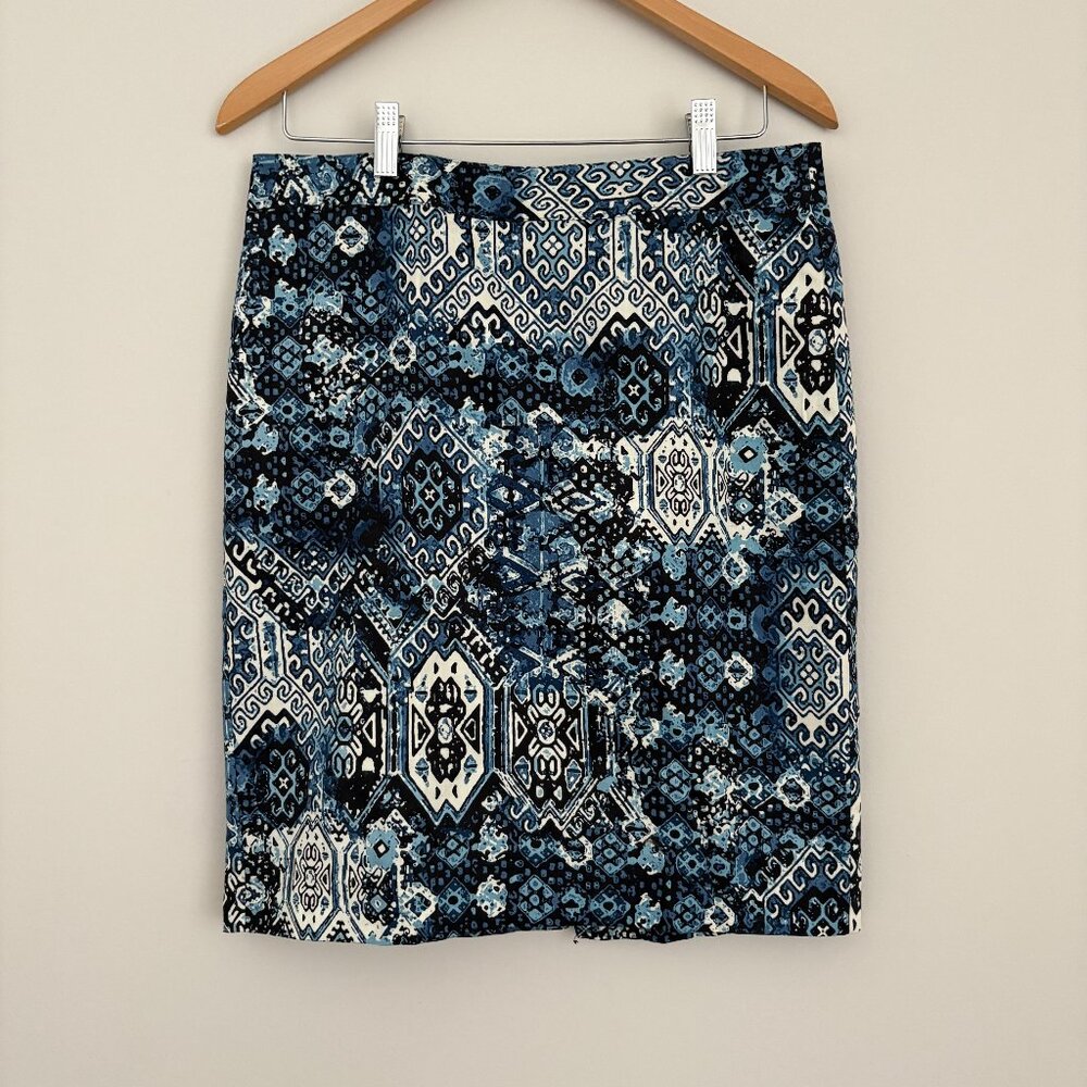 Van Heusen Women's Pencil Skirt Blue White Geometric Aztec Zip Knee Length Sz 8